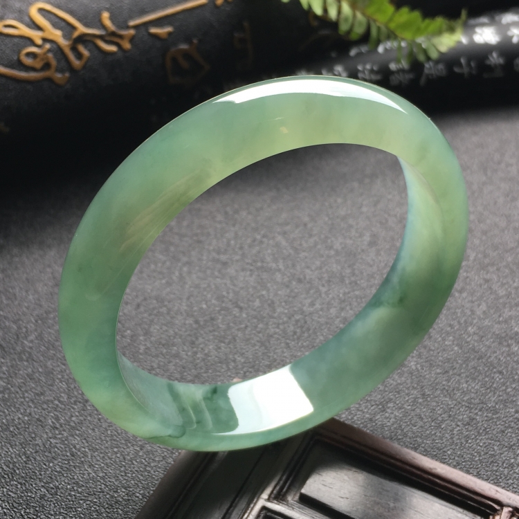 （超值推荐）冰种晴水略飘花手镯（57.1mm）
