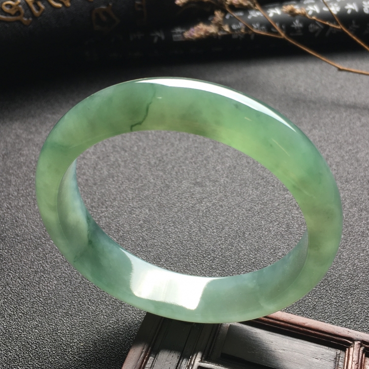 （超值推荐）冰种晴水略飘花手镯（57.1mm）