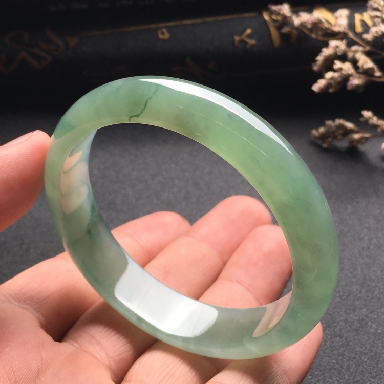 （超值推荐）冰种晴水略飘花手镯（57.1mm）