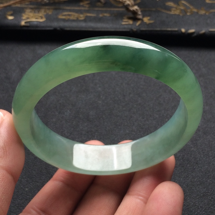 （超值推荐）冰种晴水飘花手镯（58mm）