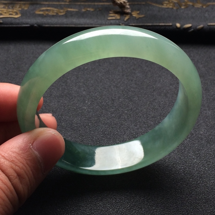 （超值推荐）冰种晴水飘花手镯（58mm）