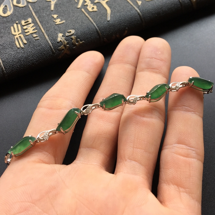 (超值推荐)冰种浓绿镶白金随形手链