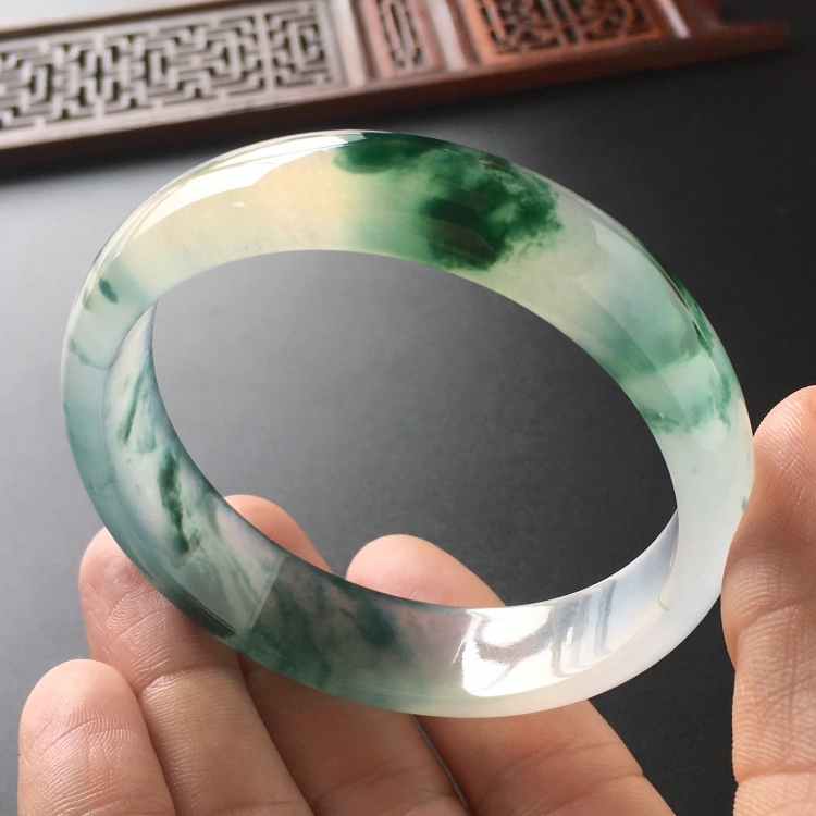 (超值推荐)冰种飘花手镯(59mm)