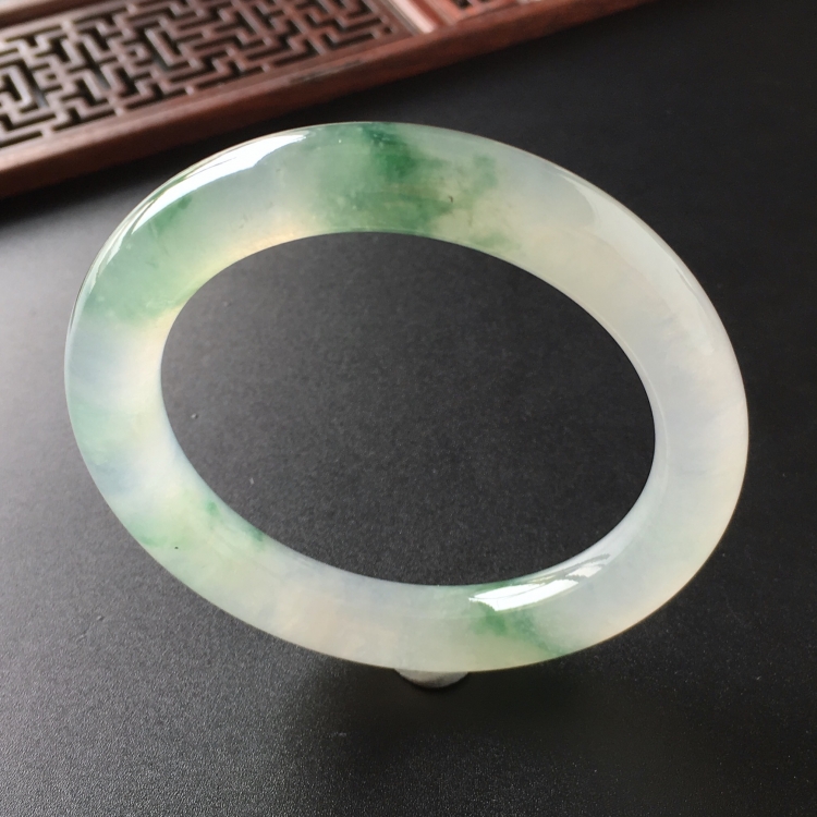 (超值推荐)冰种飘花圆条手镯(52.3mm)