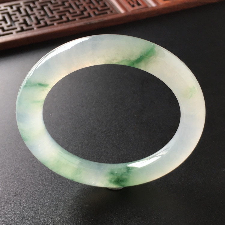 (超值推荐)冰种飘花圆条手镯(52.3mm)