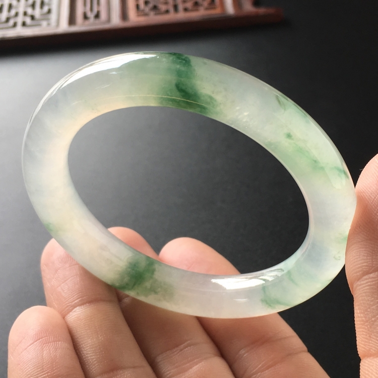 (超值推荐)冰种飘花圆条手镯(52.3mm)