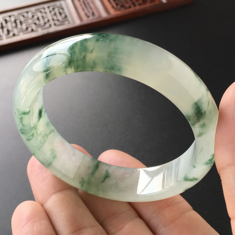 (超值推荐)冰种飘花手镯(57mm)