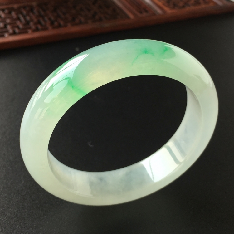 (超值推荐)冰种飘翠手镯(55.1mm)