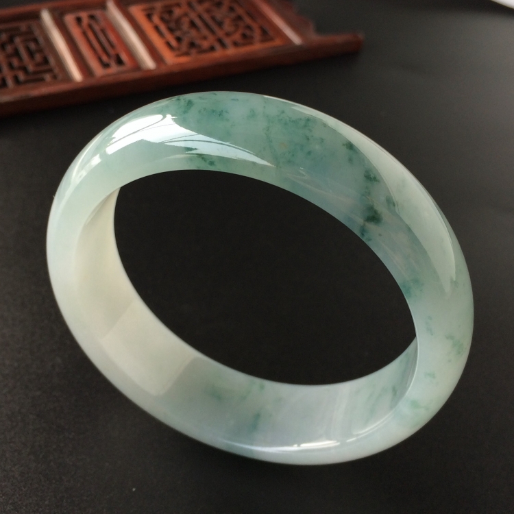 (超值推荐)糯冰种飘花手镯(57.7mm)