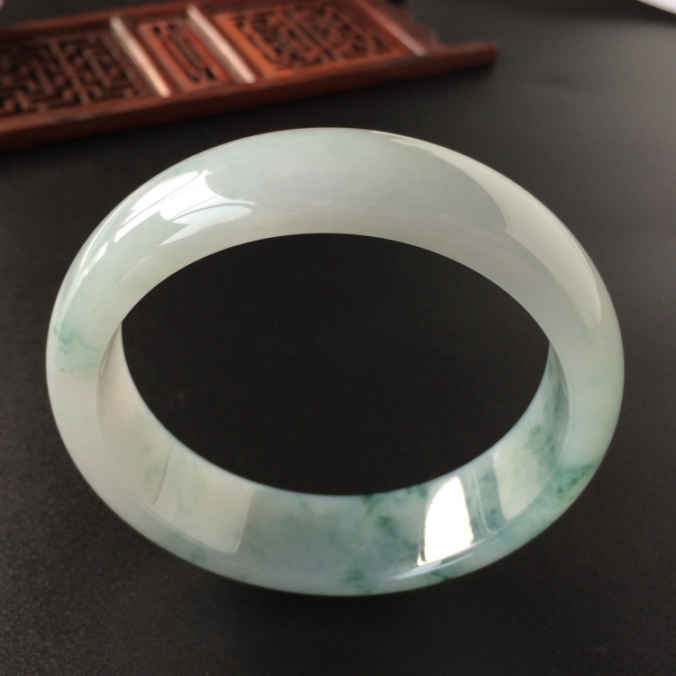 (超值推荐)糯冰种飘花手镯(57.7mm)