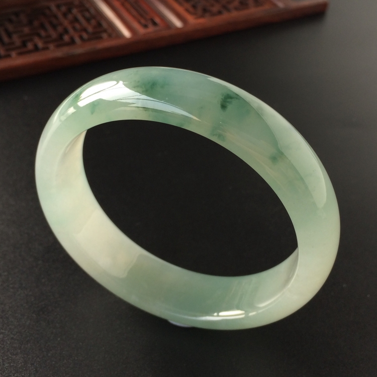 (超值推荐)糯冰种飘花手镯(52.8mm)