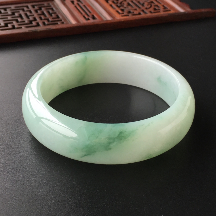 (超值推荐)糯冰种飘花手镯(58.7mm)