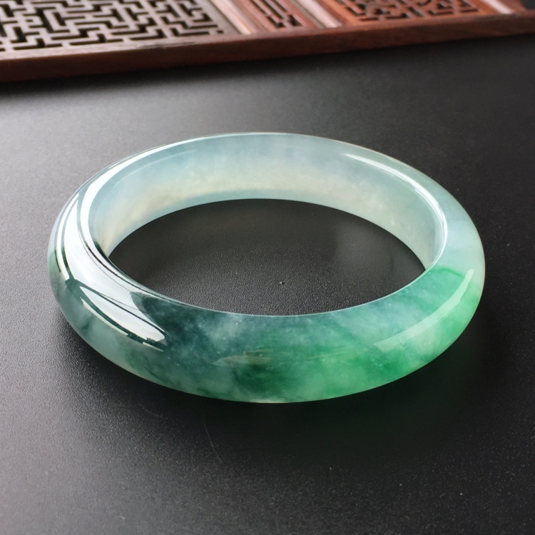 (超值推荐)冰种飘花手镯(56.1mm)