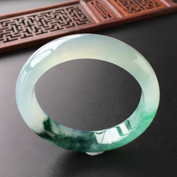 (超值推荐)冰种飘花手镯(56.1mm)