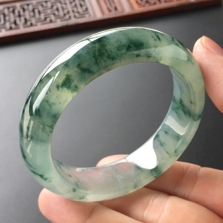 (超值推荐)冰种飘花手镯(54.8mm)