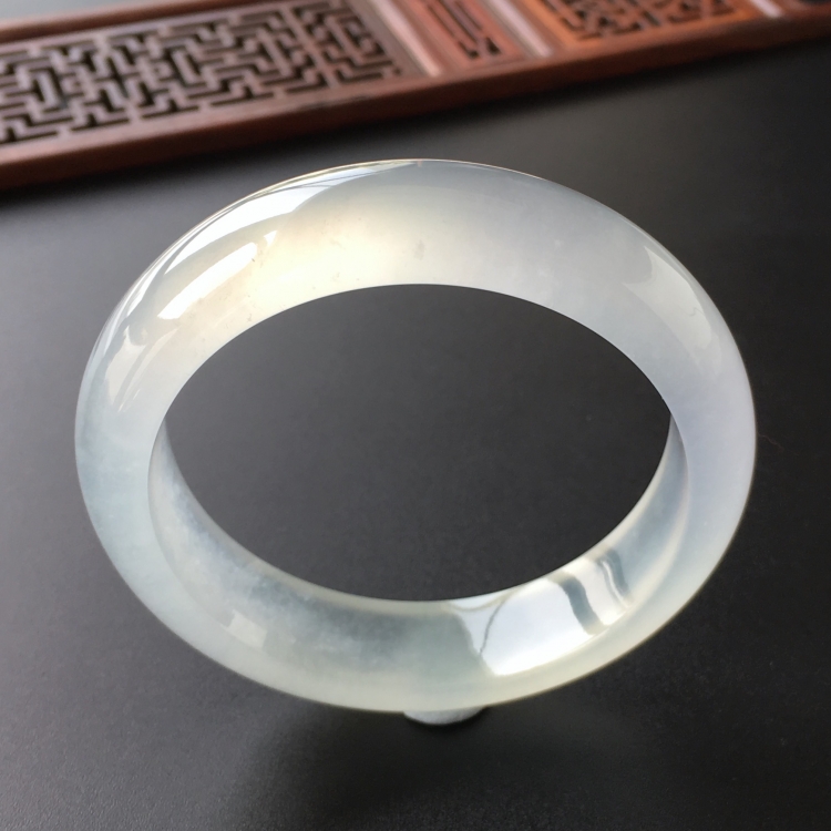 (超值推荐)冰种晴水手镯(54.8mm)