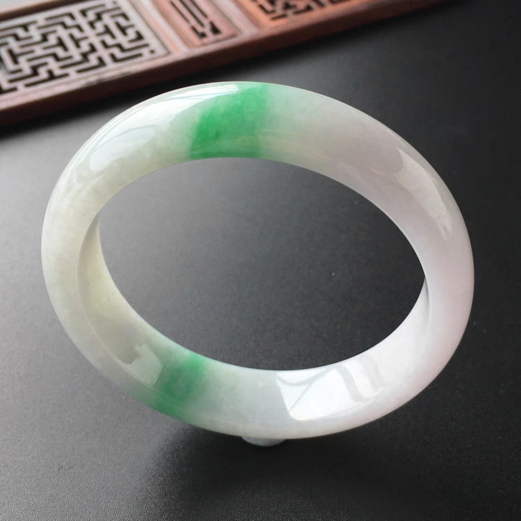 (超值推荐)糯冰种飘翠手镯(54.8mm)