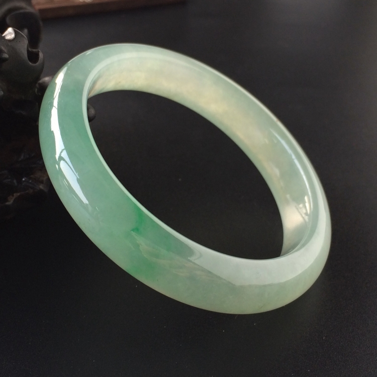 (超值推荐)冰种晴水略飘翠手镯(54.5mm)