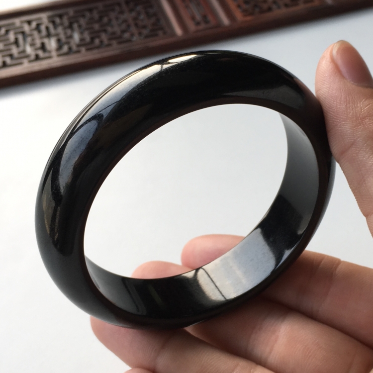 (超值推荐)细糯种墨翠手镯(57.8mm)