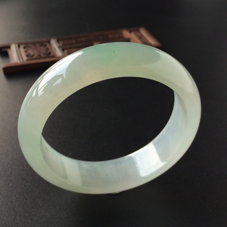(超值推荐)冰种晴水手镯(58.2mm)