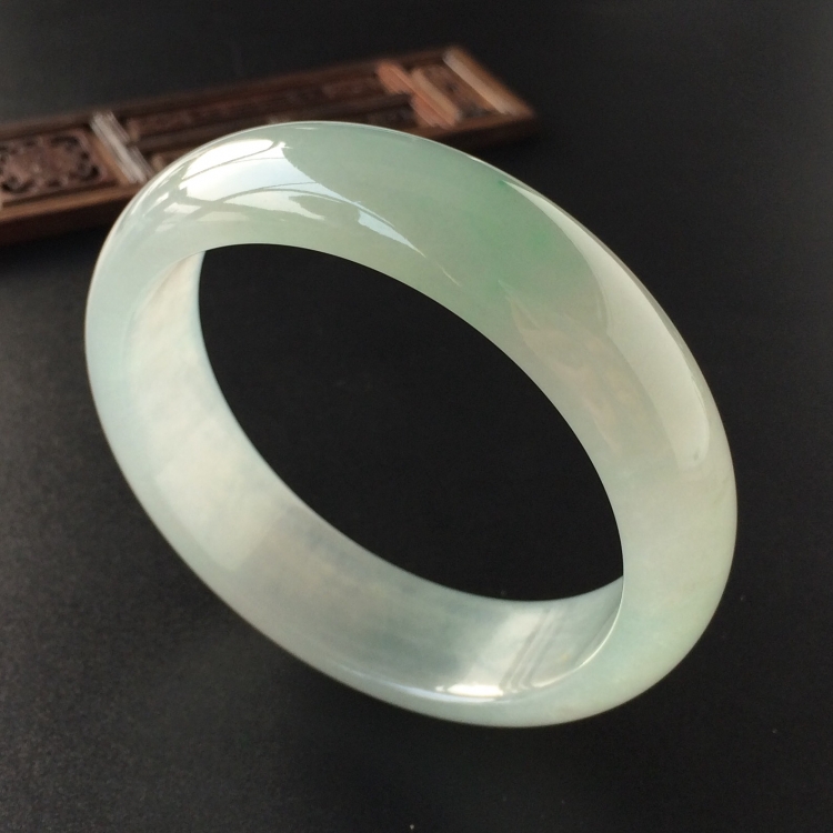 (超值推荐)冰种晴水手镯(58.2mm)