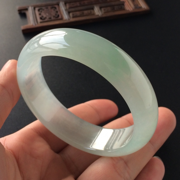 (超值推荐)冰种晴水手镯(58.2mm)