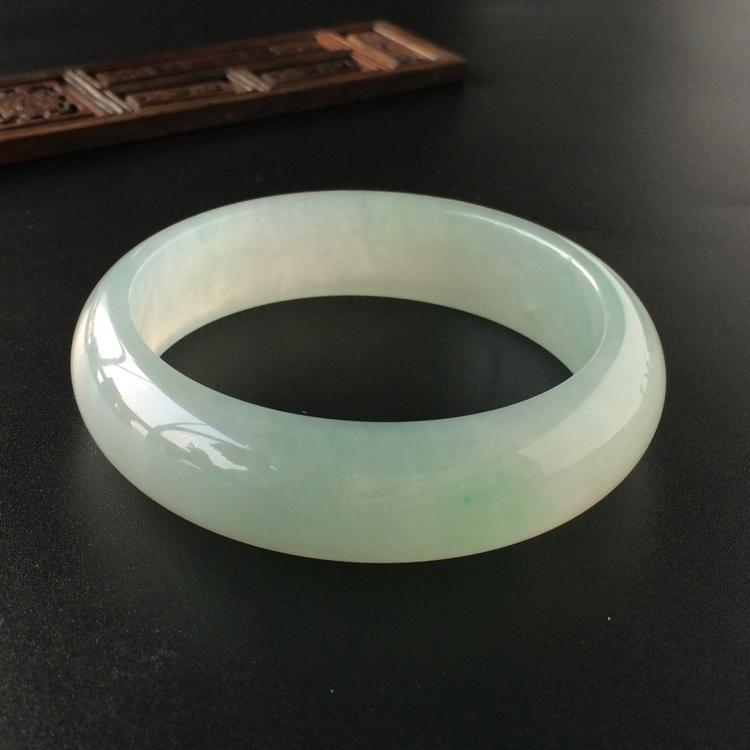 (超值推荐)冰种晴水手镯(58.2mm)