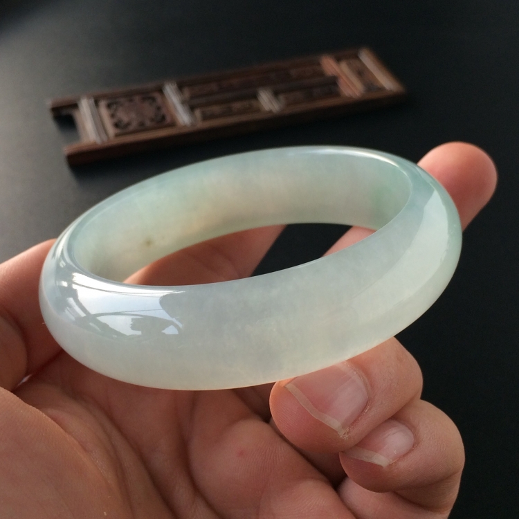 (超值推荐)冰种晴水手镯(58.2mm)