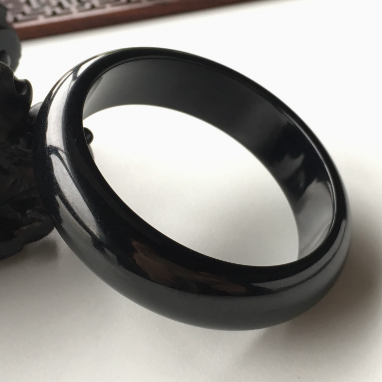 (超值推荐)细糯种墨翠手镯(57mm)