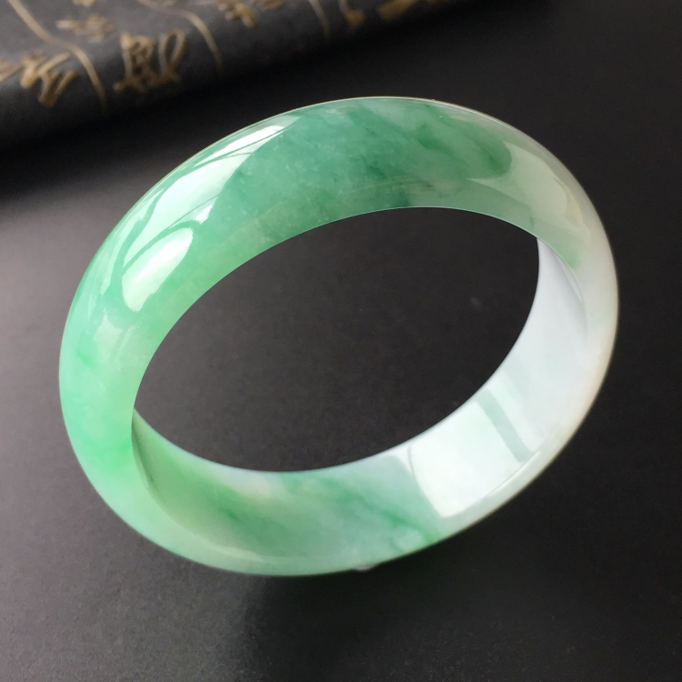 (超值推荐)糯冰种飘花手镯(58.2mm)