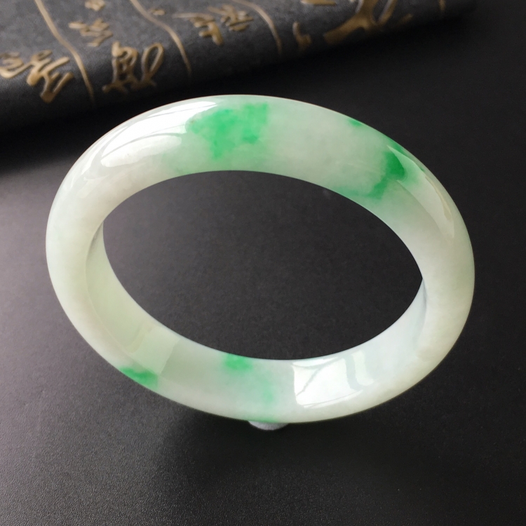 (超值推荐)糯冰种飘翠手镯(54.5mm)