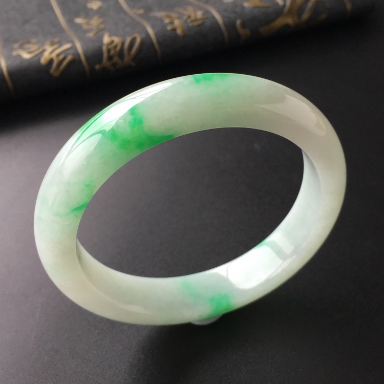(超值推荐)糯冰种飘翠手镯(54.5mm)
