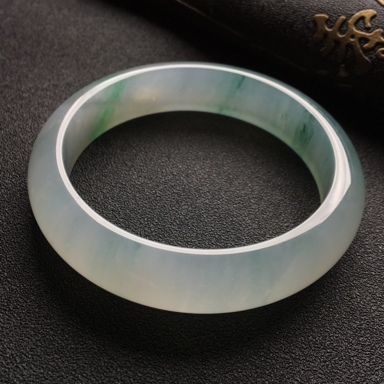 （超值推荐）冰种飘花手镯（56.5mm）