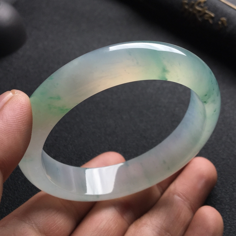 （超值推荐）冰种飘花手镯（56.5mm）