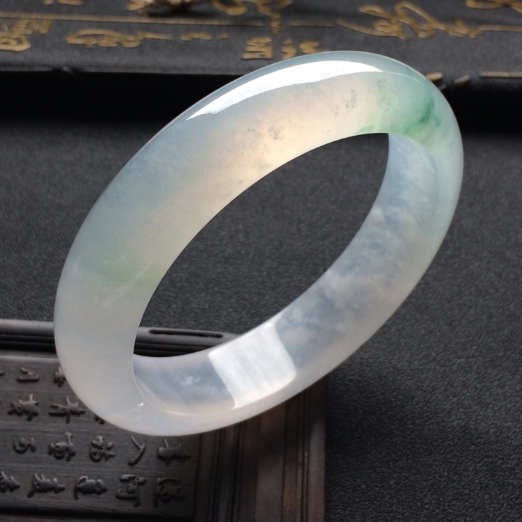 （超值推荐）冰种略飘花手镯（57mm）