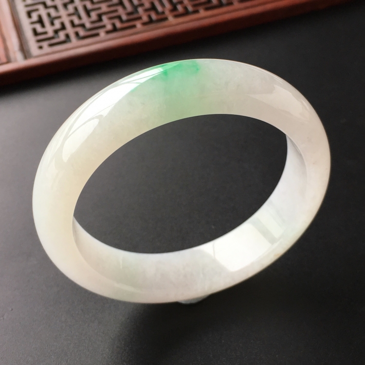 (超值推荐)糯冰种飘翠手镯(55.3mm)
