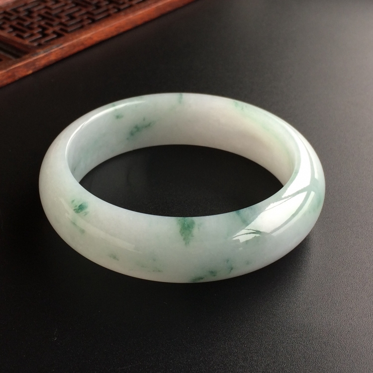 (超值推荐)糯冰种飘花手镯(57mm)