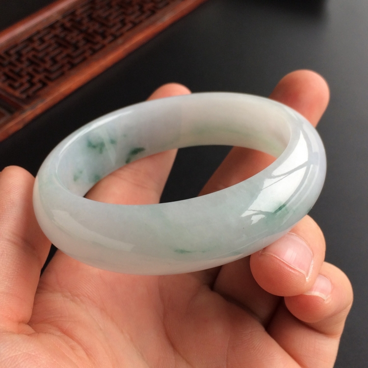 (超值推荐)糯冰种飘花手镯(57mm)