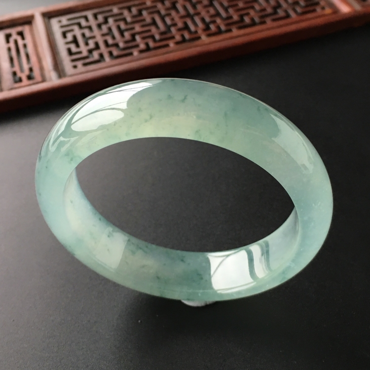 (超值推荐)冰种飘花手镯(53mm)