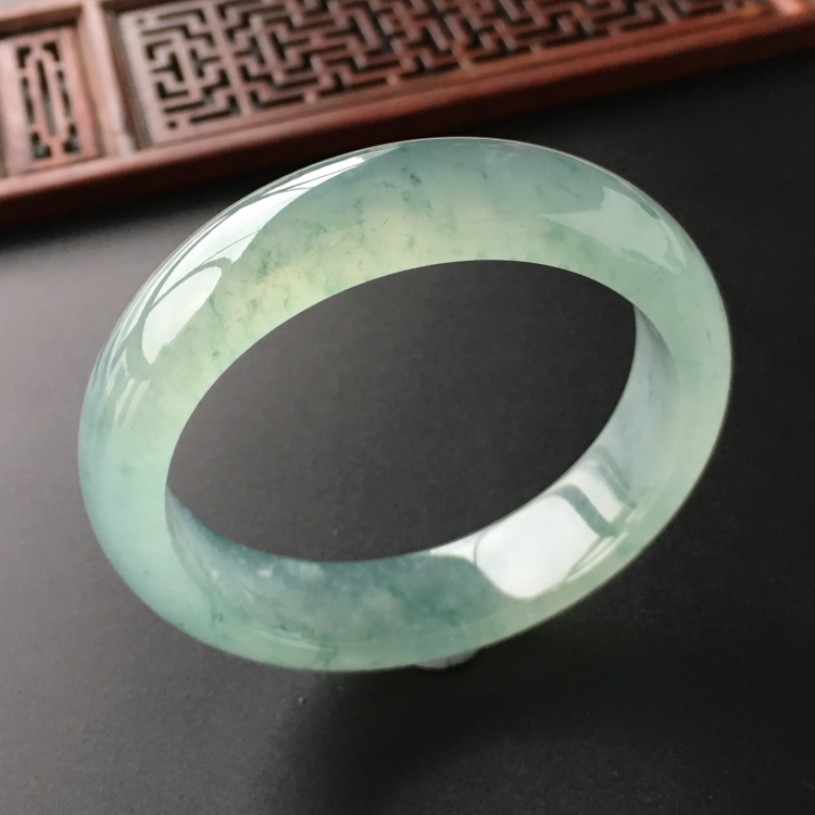 (超值推荐)冰种飘花手镯(53mm)