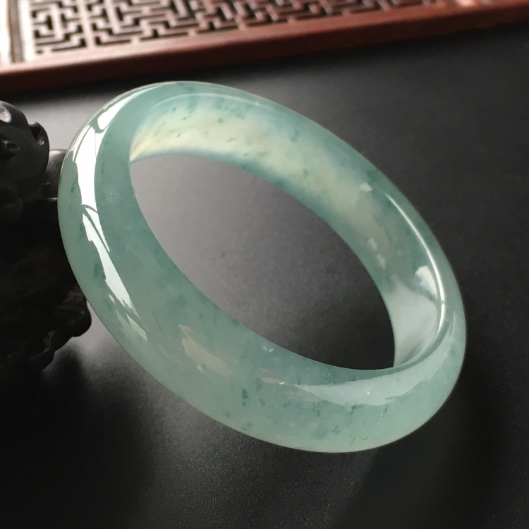 (超值推荐)冰种飘花手镯(53mm)