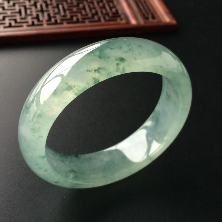 (超值推荐)冰种飘花手镯(54.5mm)