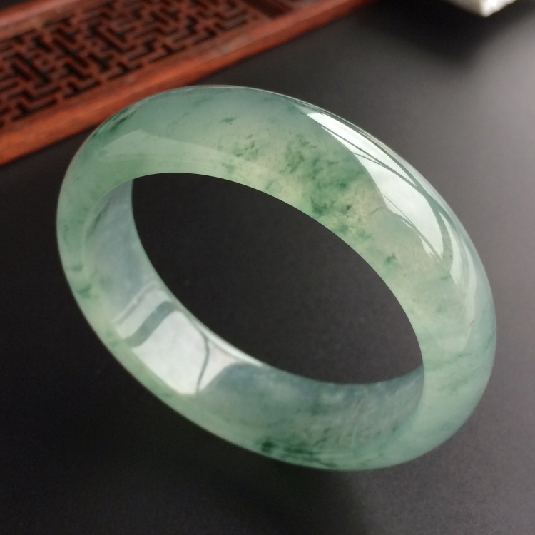 (超值推荐)冰种飘花手镯(54.5mm)