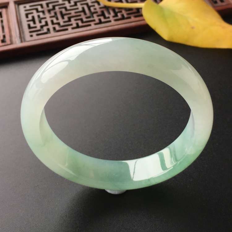 (超值推荐)糯冰种飘花手镯(59.3mm)