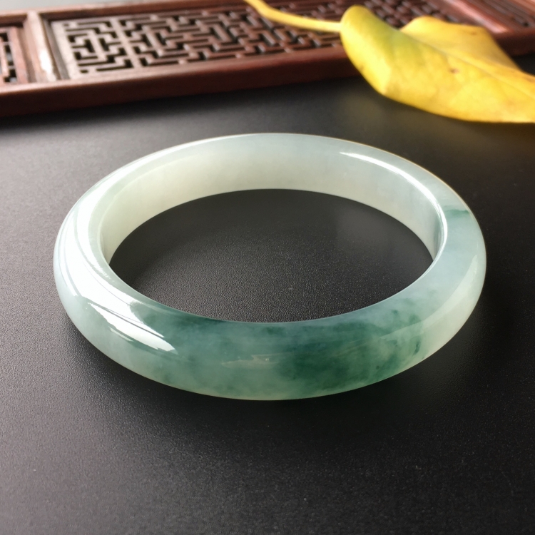 (超值推荐)糯冰种飘花手镯(55.6mm)