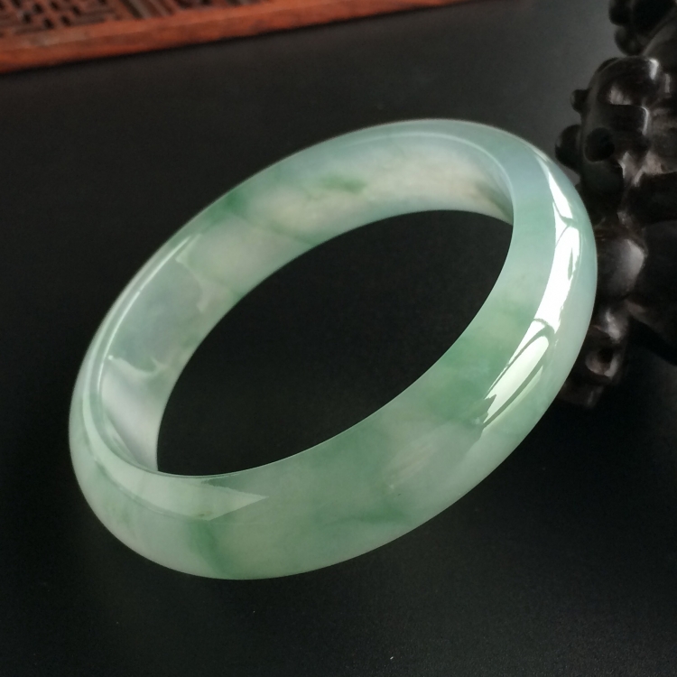 (超值推荐)冰种飘花手镯(57mm)