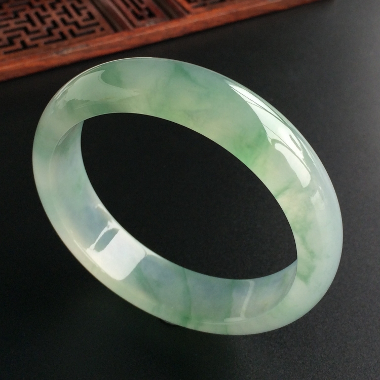 (超值推荐)冰种飘花手镯(57mm)