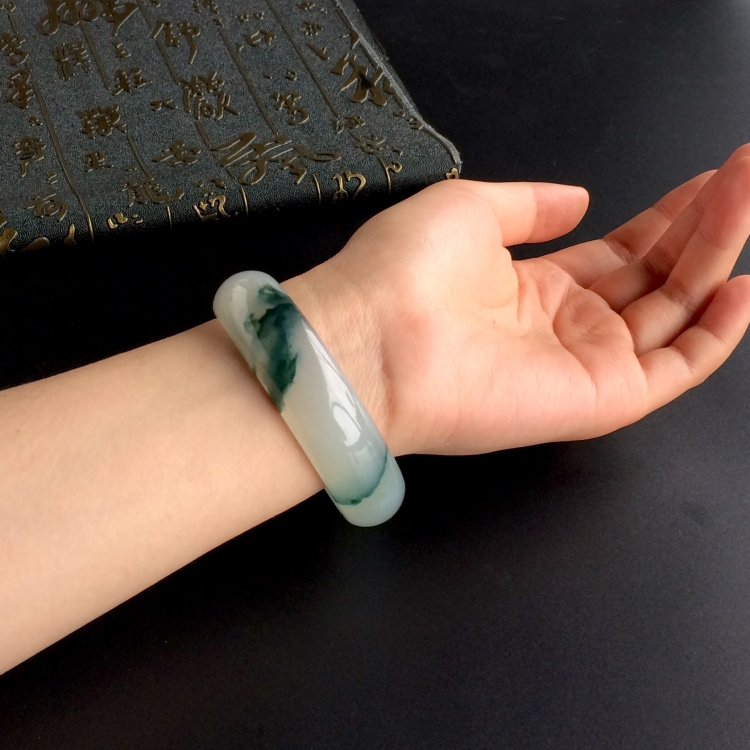 (超值推荐)冰种飘花手镯(59.7mm)