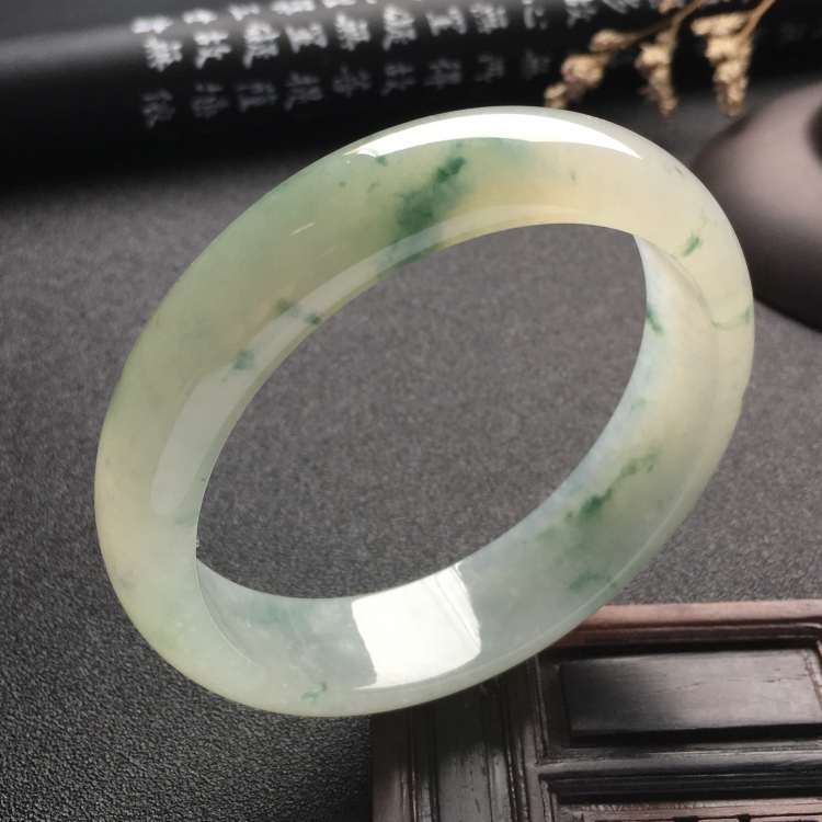（超值推荐）糯冰种飘花手镯（58.2mm）