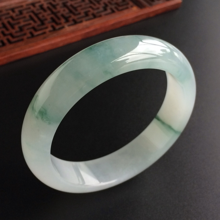 (超值推荐)冰种飘花手镯(54.6mm)